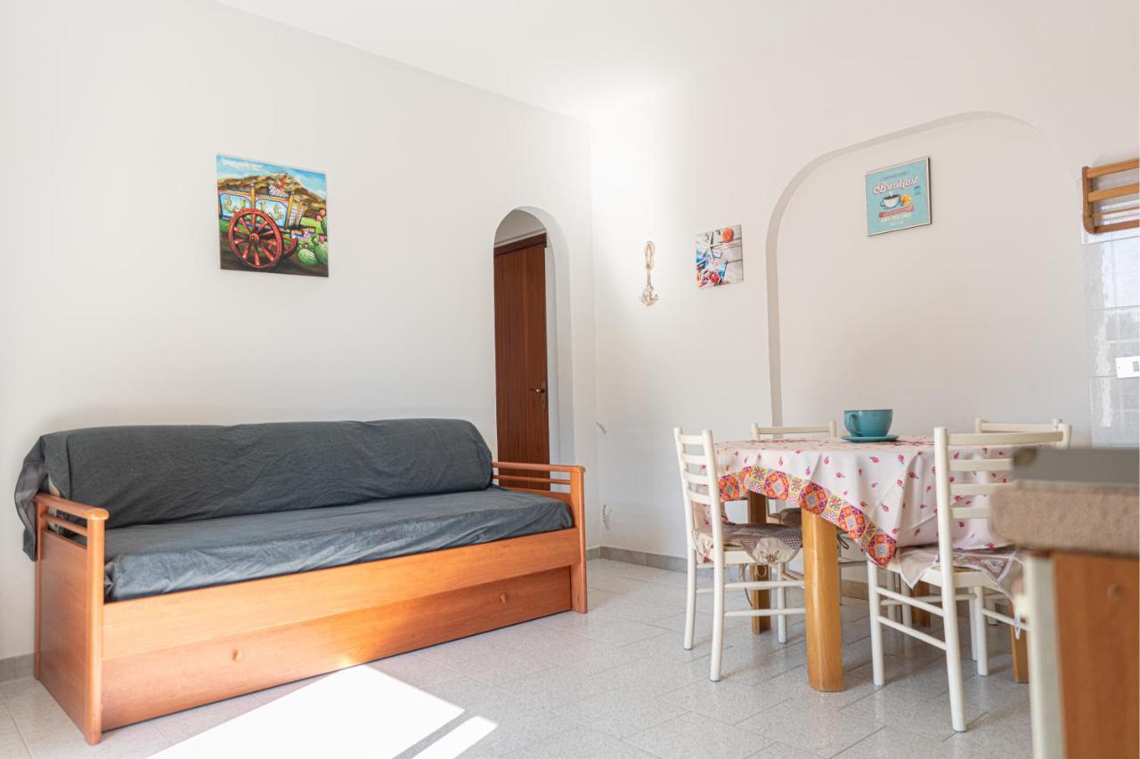 Seashore House - Appartamento A 100 Mt Dal Mare Вилафранка Тирена Екстериор снимка